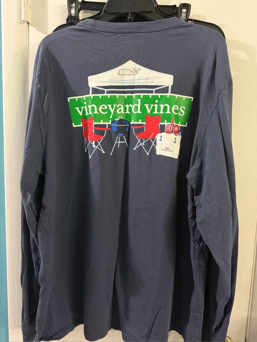 Vineyard Vines XL Tee